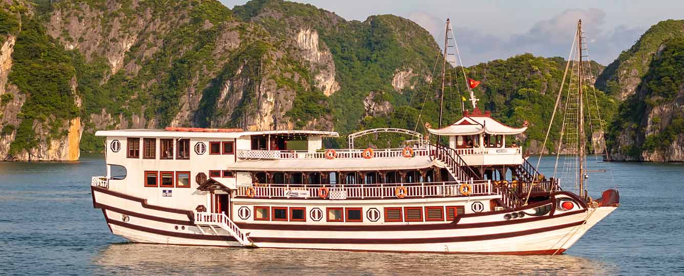 Renea Cruise - 2 Days 1 Night - Halong & Bai Tu Long Bay